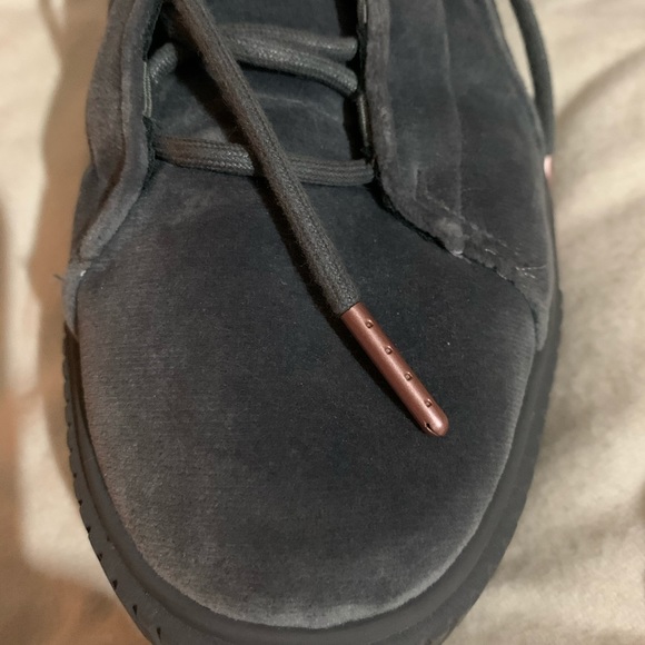Puma gray velvet high tops size 9 - Picture 7 of 8